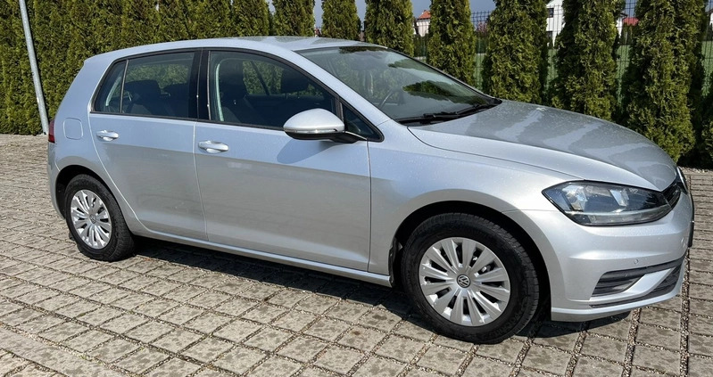 Volkswagen Golf cena 53000 przebieg: 119000, rok produkcji 2020 z Poznań małe 137